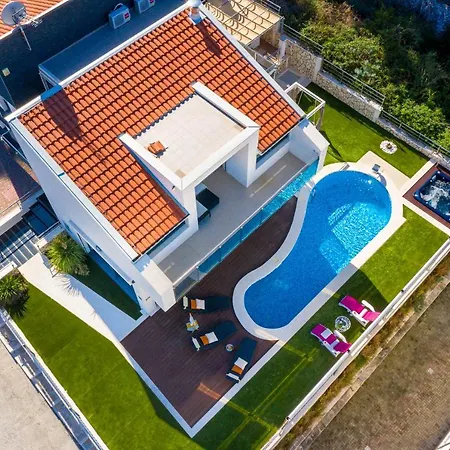 Helios Of Adria With Pool 빌라 *