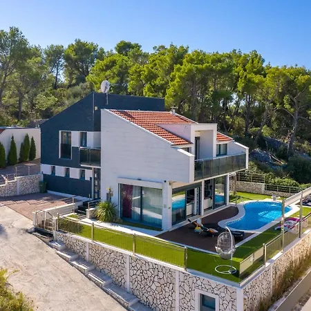 Helios Of Adria With Pool