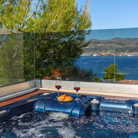 Helios Of Adria With Pool 빌라 *