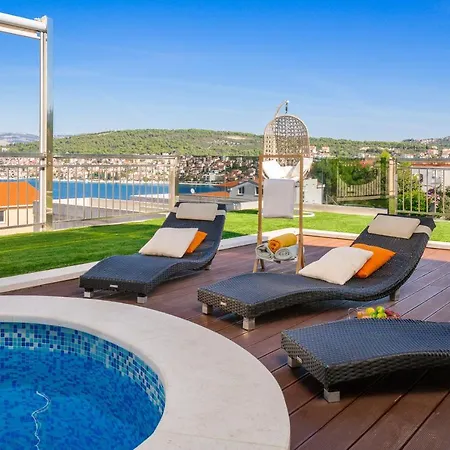 Helios Of Adria With Pool *